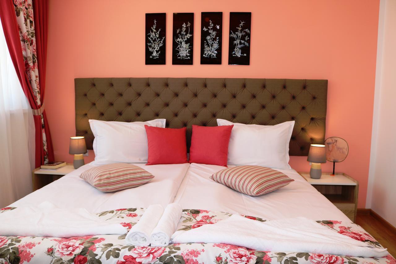 Sea Port Celebrity Apartment - Lets4Holiday Varna Luaran gambar