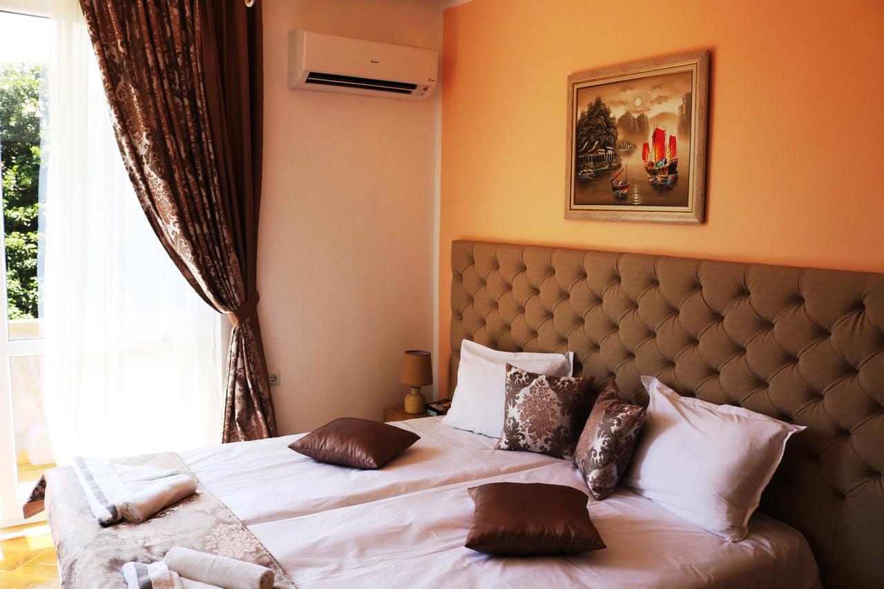 Sea Port Celebrity Apartment - Lets4Holiday Varna Luaran gambar