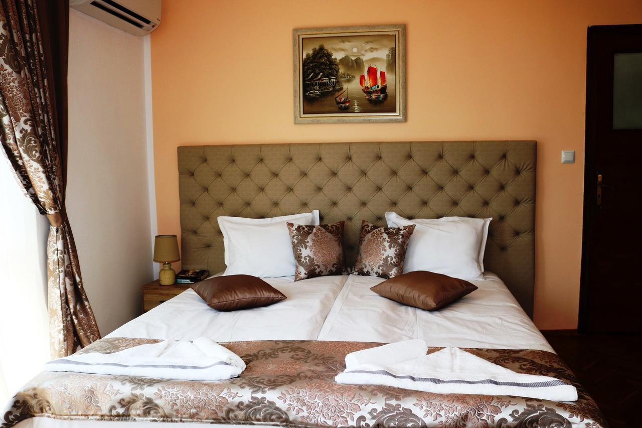 Sea Port Celebrity Apartment - Lets4Holiday Varna Luaran gambar