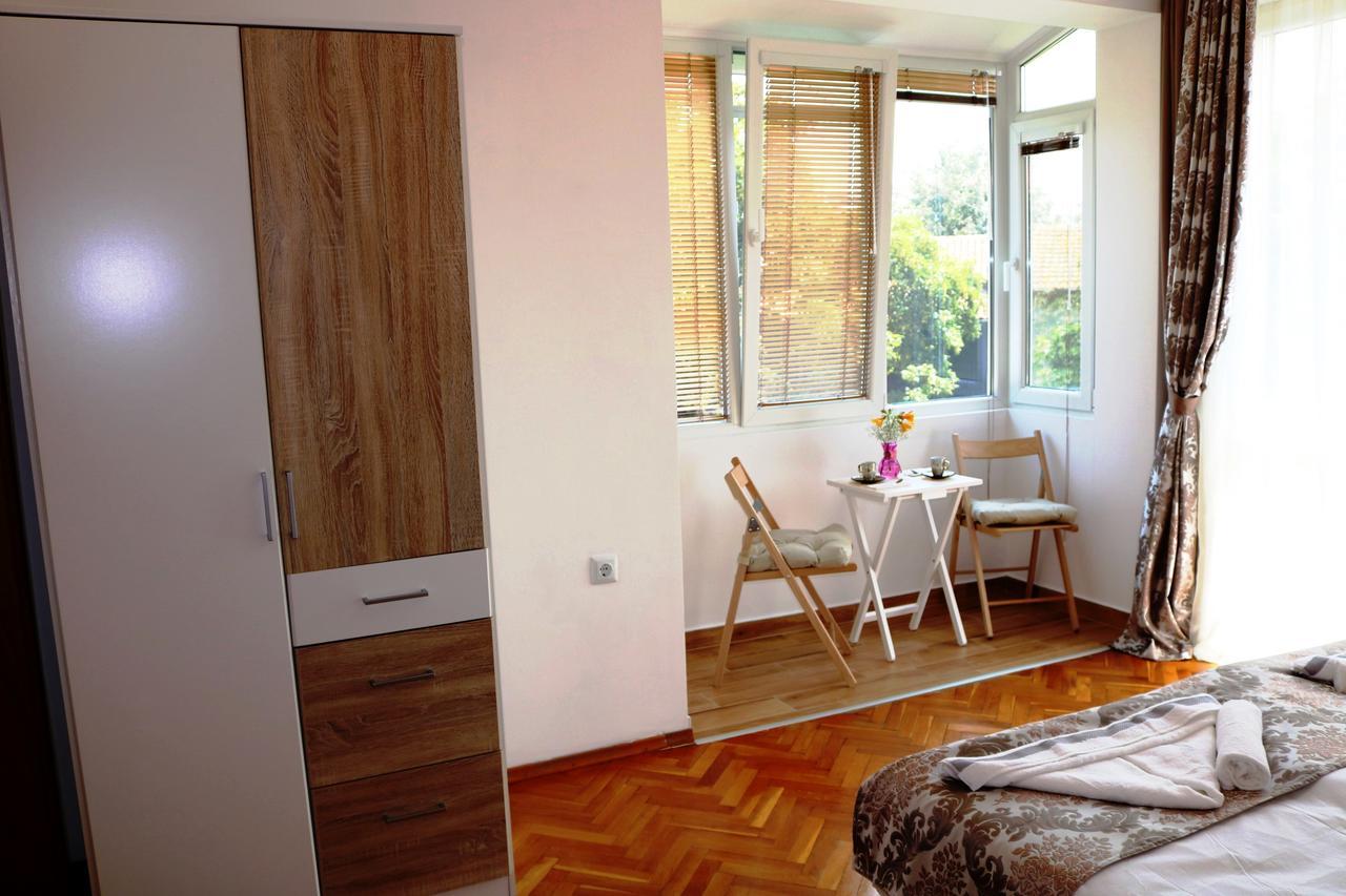 Sea Port Celebrity Apartment - Lets4Holiday Varna Luaran gambar