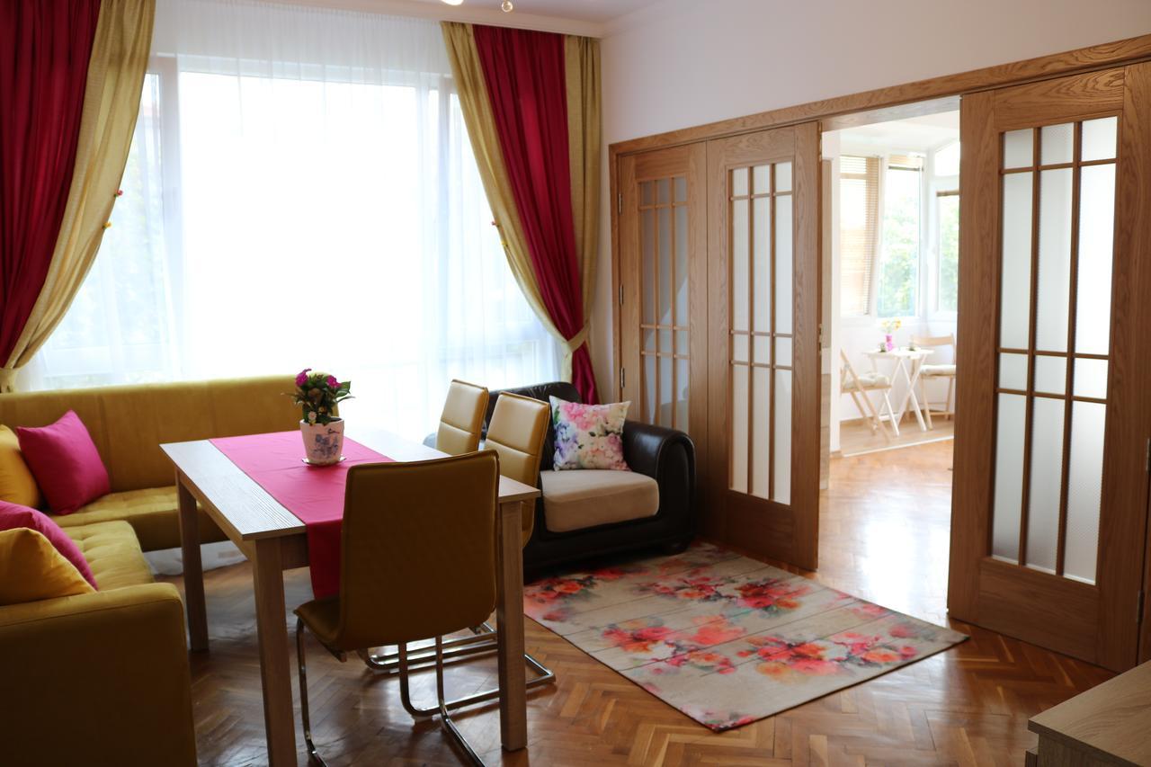 Sea Port Celebrity Apartment - Lets4Holiday Varna Luaran gambar