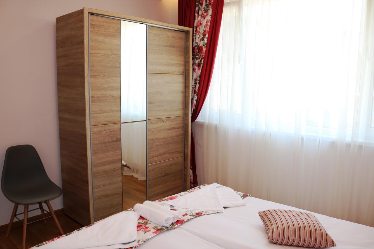 Sea Port Celebrity Apartment - Lets4Holiday Varna Luaran gambar