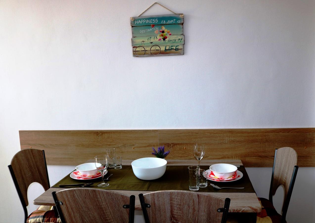 Sea Port Celebrity Apartment - Lets4Holiday Varna Luaran gambar
