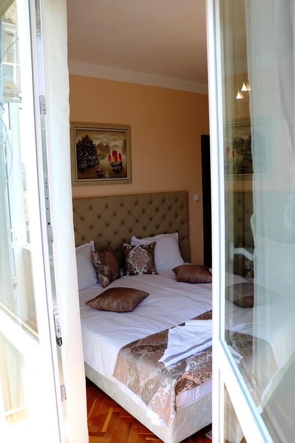 Sea Port Celebrity Apartment - Lets4Holiday Varna Luaran gambar