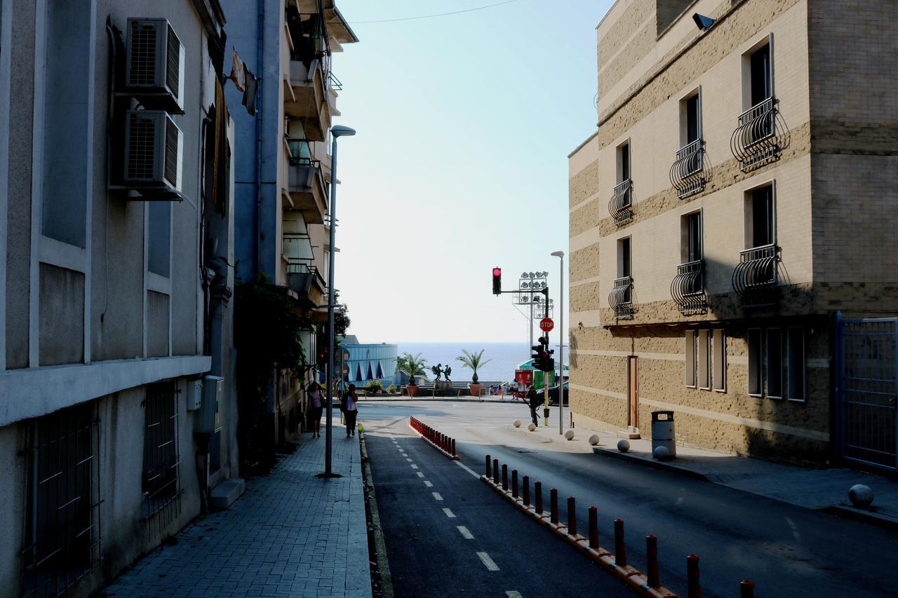 Sea Port Celebrity Apartment - Lets4Holiday Varna Luaran gambar