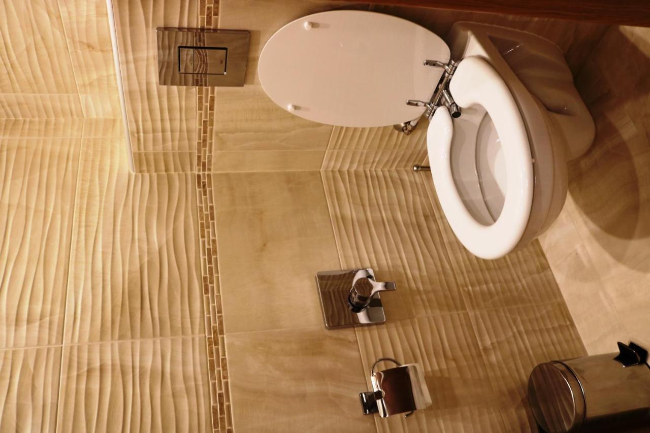 Sea Port Celebrity Apartment - Lets4Holiday Varna Luaran gambar